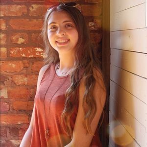 Meet your Posher, Peri